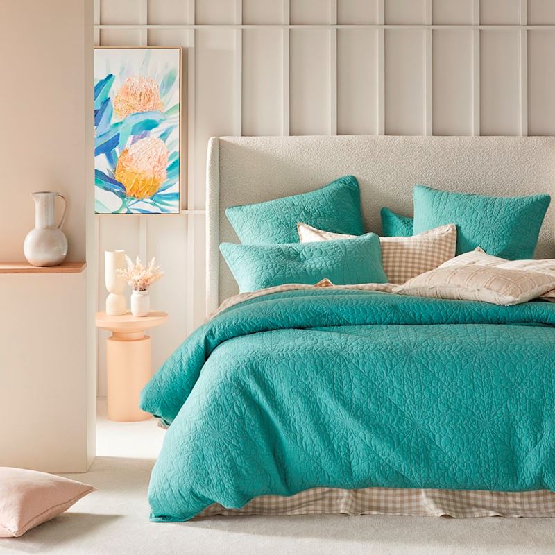 Daisy Turquoise Quilted Pillowcases