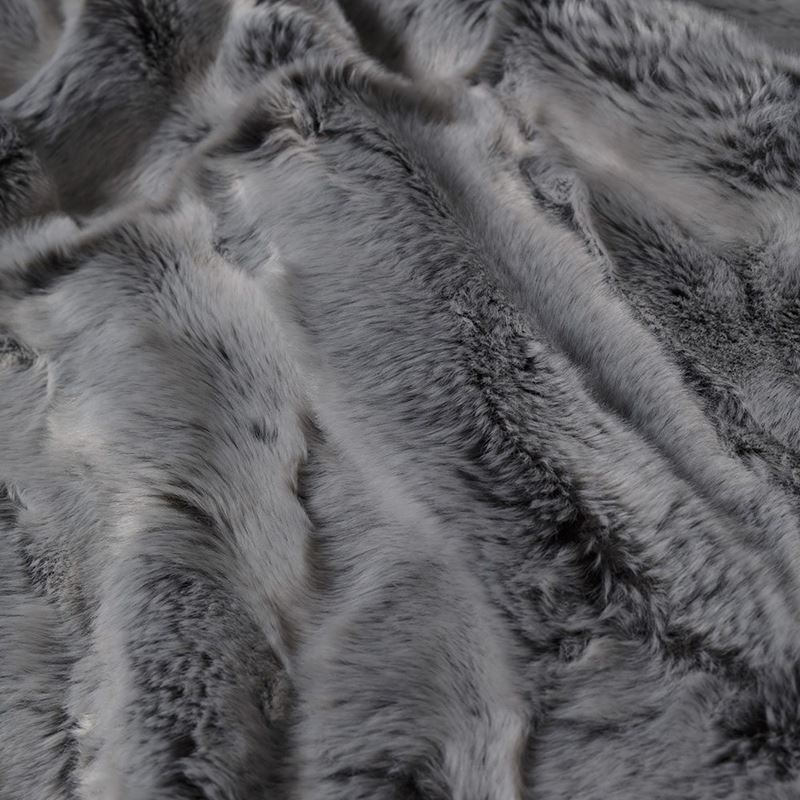 Montana Grey Wolf Fur Blanket 