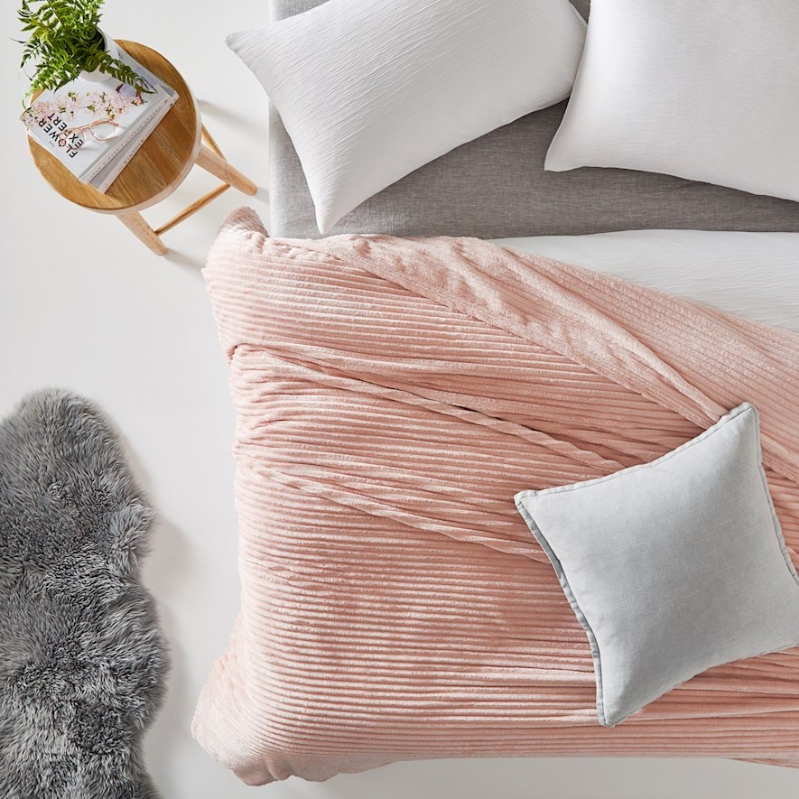 Evan Blush Ribbed Blanket Adairs