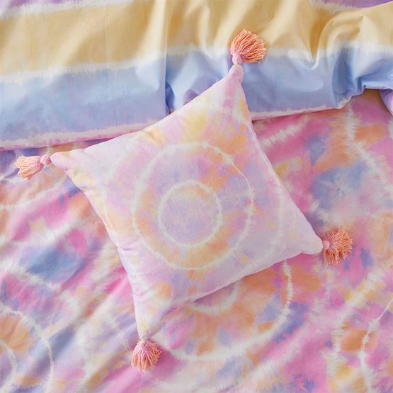 Zephyr Bubblegum Tie Dye Textured Cotton Cushion