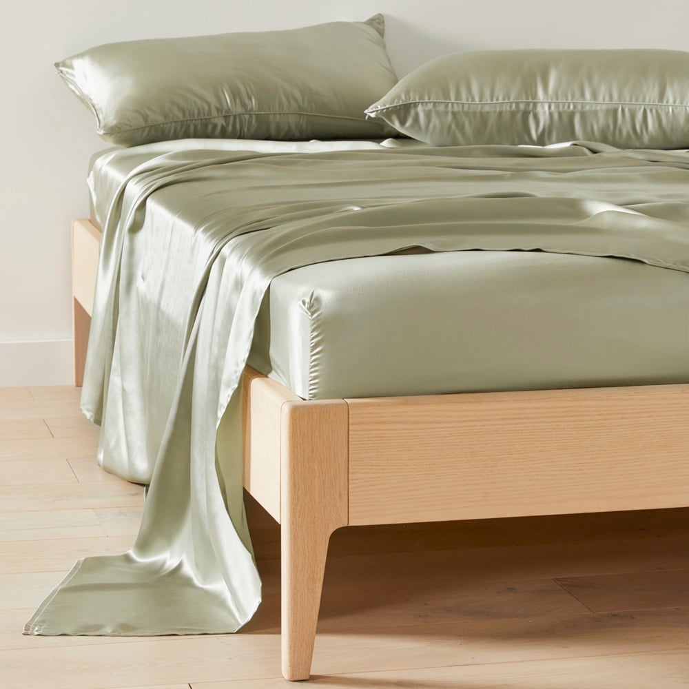 Silk pillowcase bed sales bath n table
