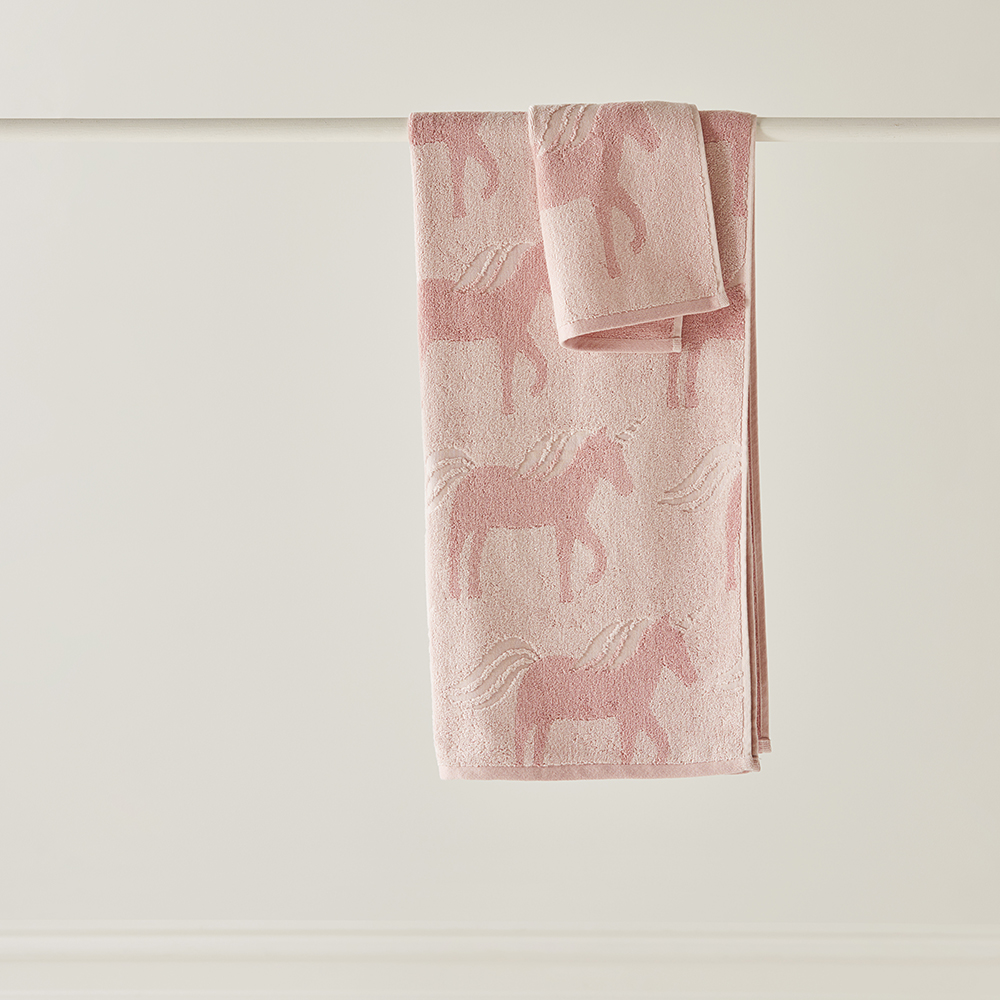 Unicorn bath sheet outlet