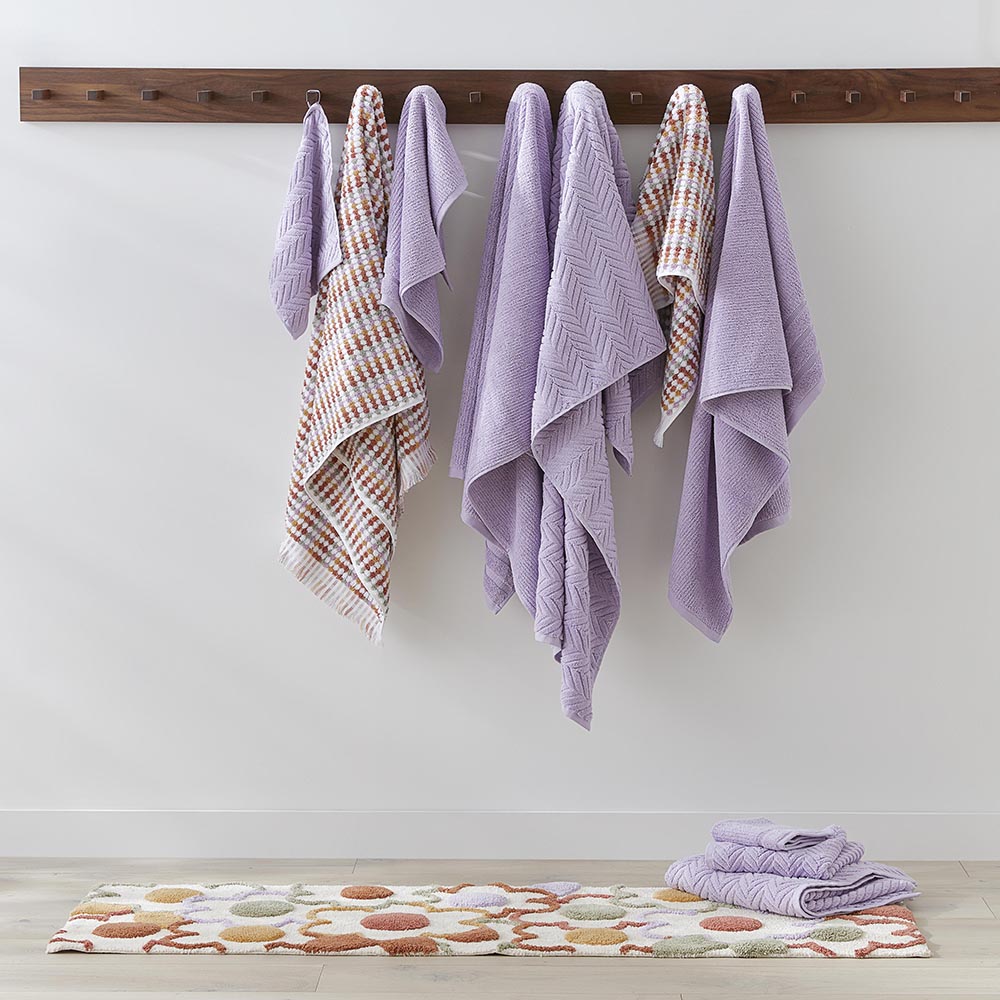 Lilac towels top