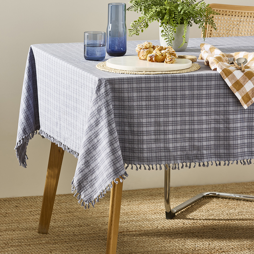 Check shop table cloth