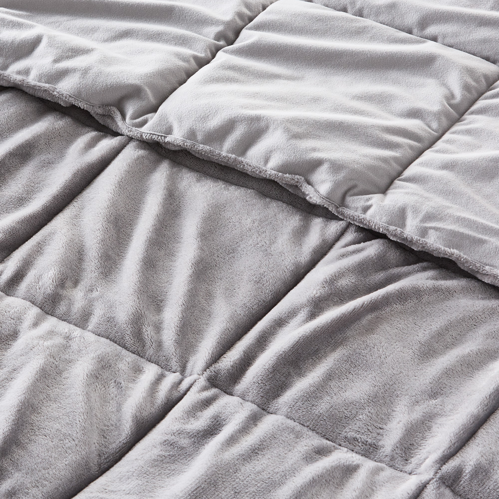 Plush Silver Quilted Blanket Adairs