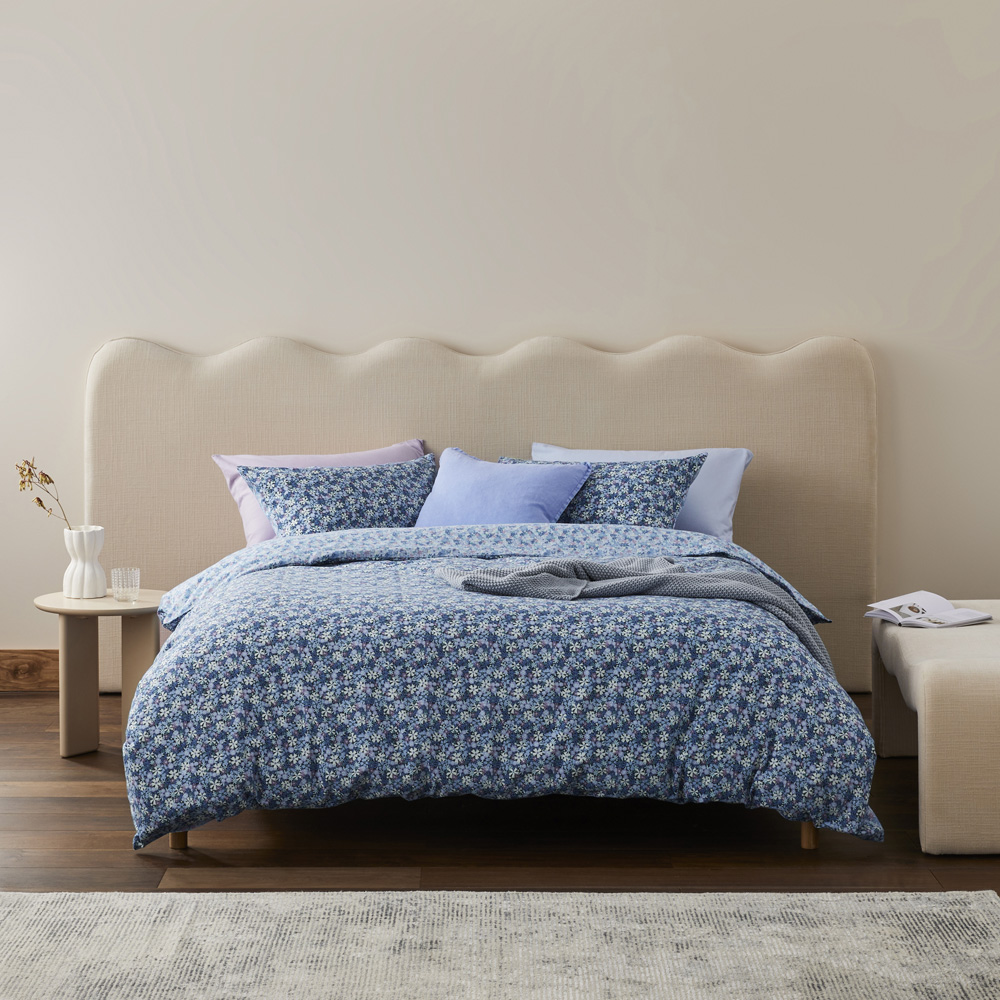 Adairs 大人気のおしゃれ掛け布団カバーセットWinter Blossom Flannelette Printed Winter Blossom Blue Quilt Cover Set | Adairs