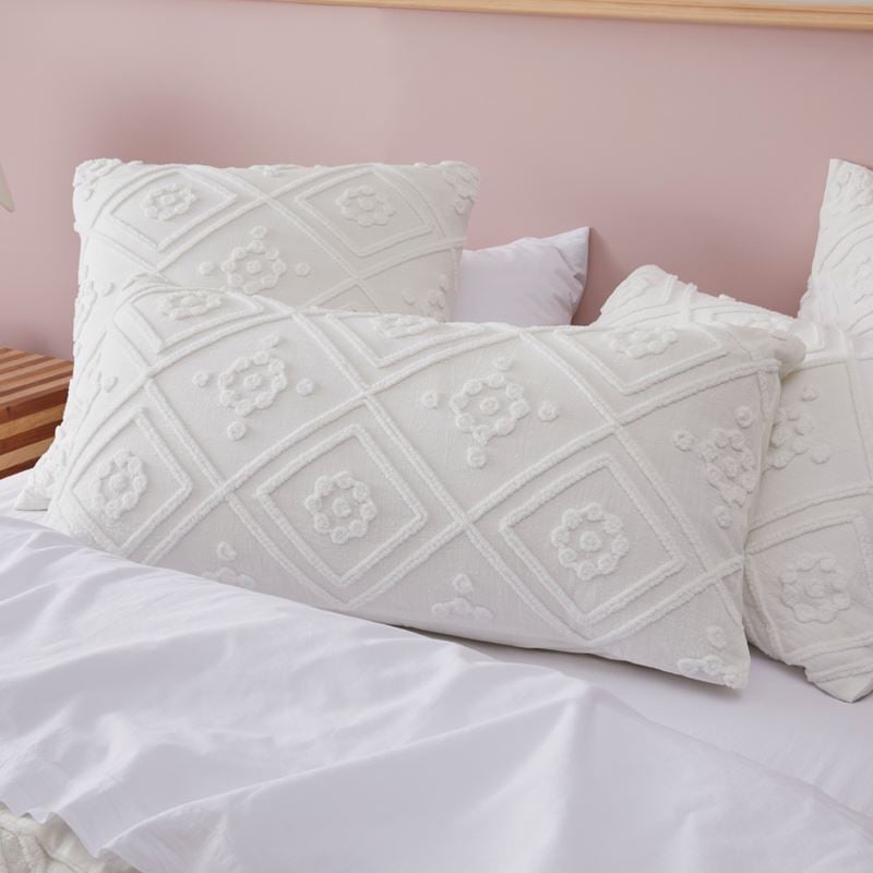 Anastasia White Tufted Pillowcases