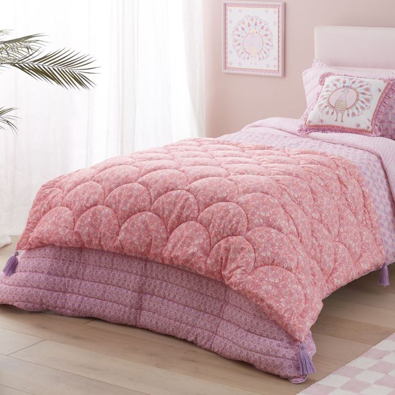 Nahla Pink Quilted Bed Runner