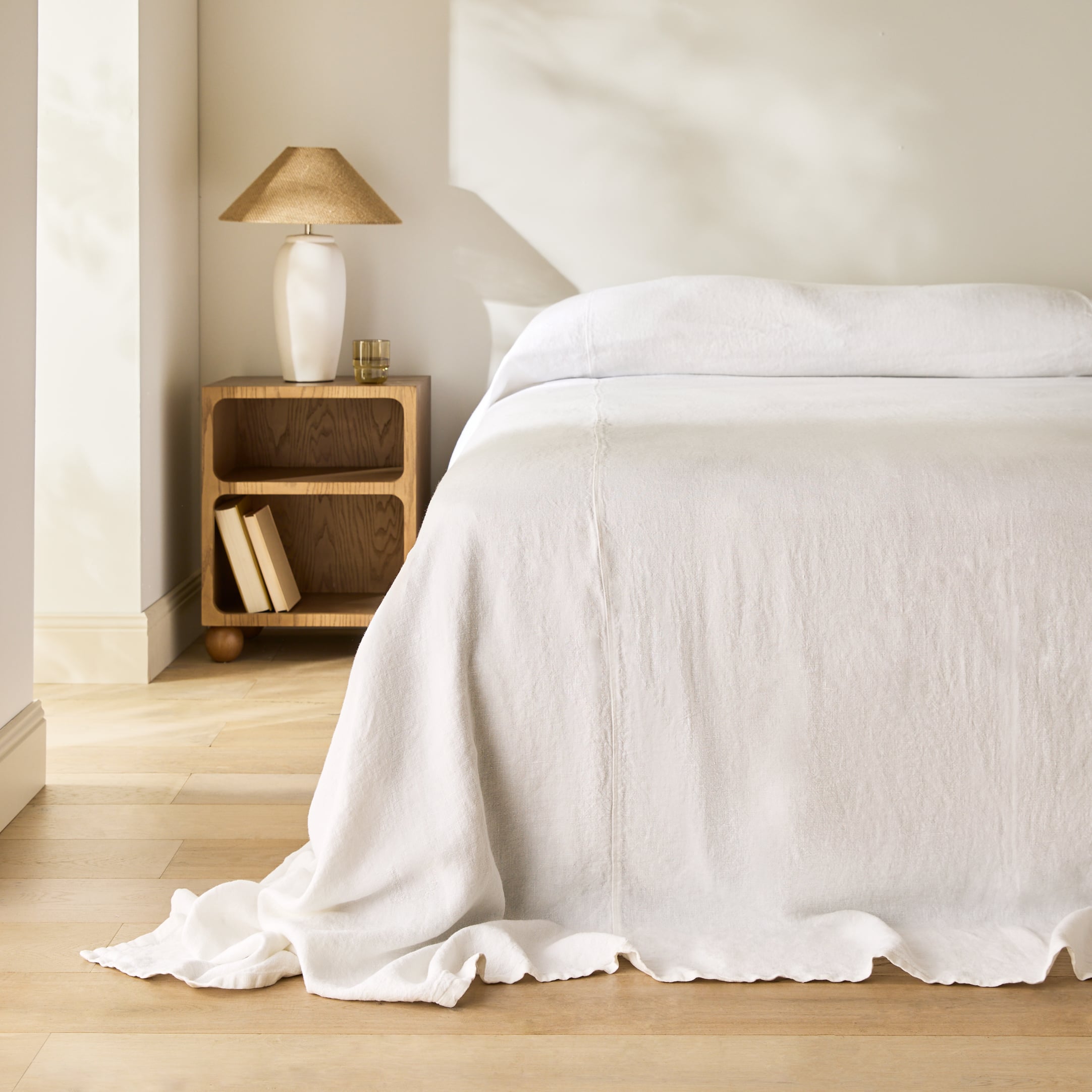 Vintage White Mattress Cover