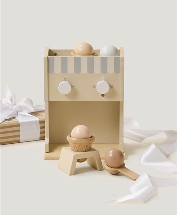 Xmas25_Hub_GiftTiles - 1 Kids_MB.jpg