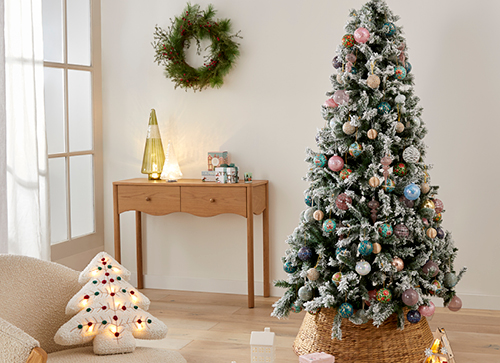 FY24-Christmas Hub_Tile - Trees, wreaths & skirts.jpg