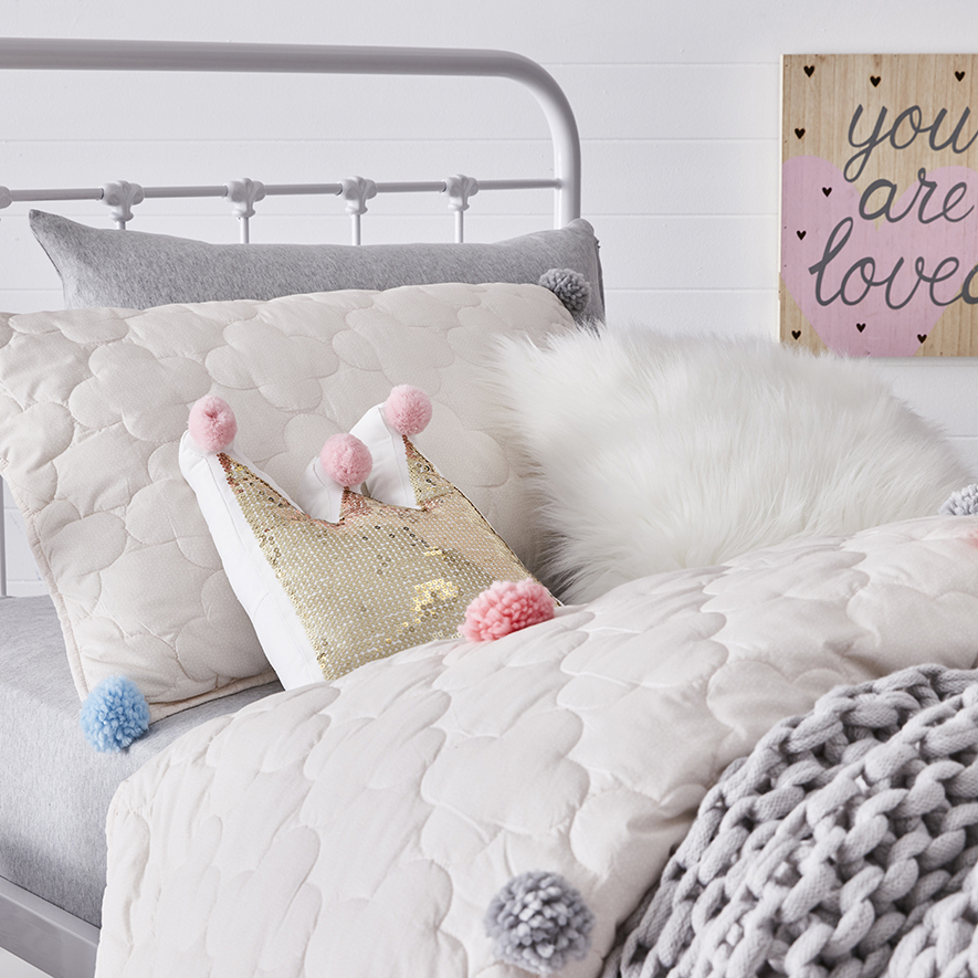 Pom pom deals duvet cover