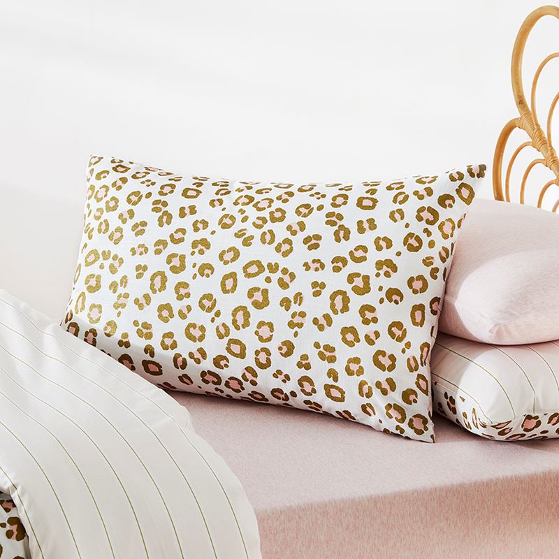 Pastel Leopard Print White Quilt Cover Set