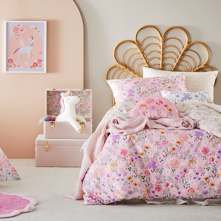 Girls quilt cover set store