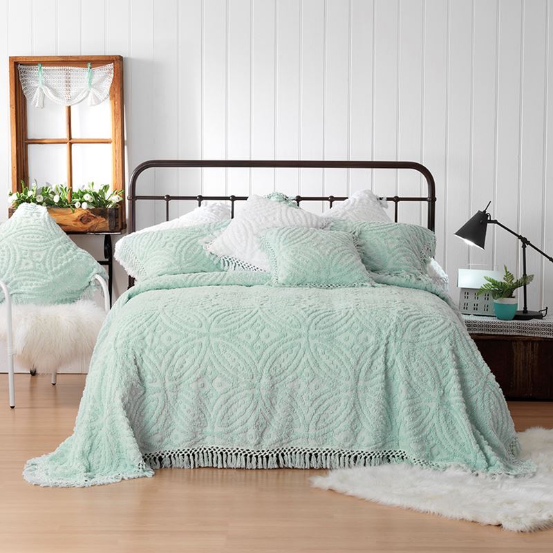 Kalia Soft Blue Bedspread Set + Accessories
