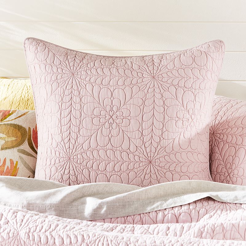 Daisy Quilted Petal Pillowcase
