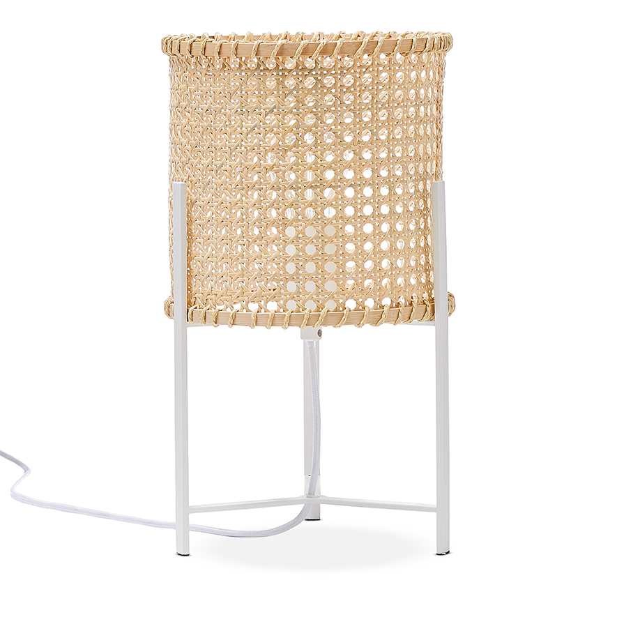 Basket weave outlet table lamp