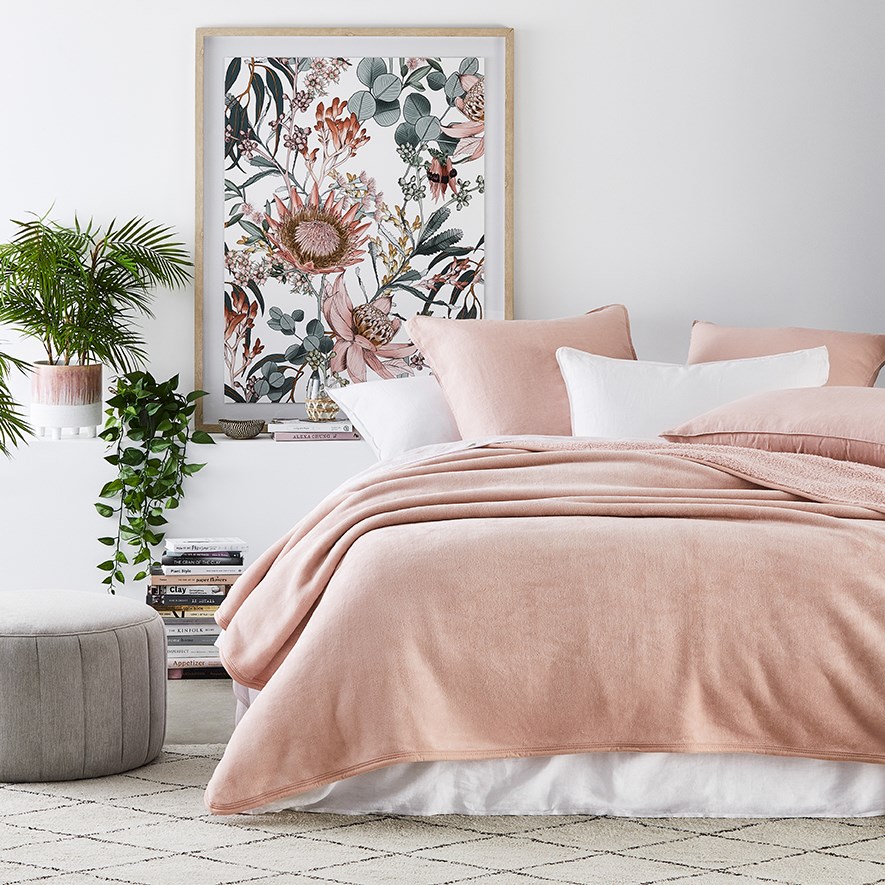 Sherpa Chalk Pink Blanket Adairs