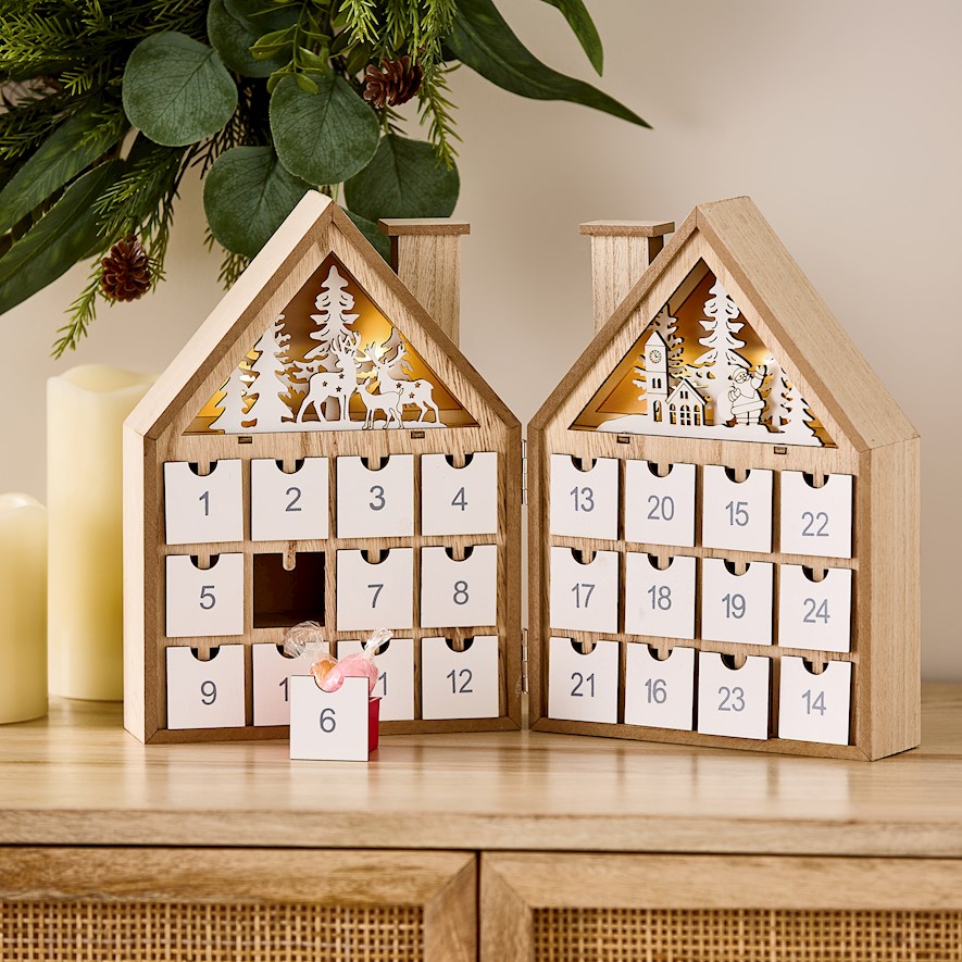 Advent Calendar Natural & White Festive Decorative Scene Christmas